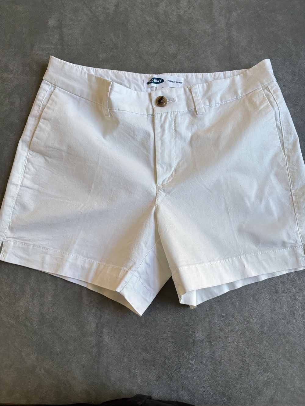 Old Navy White Cotton Chino Everyday Shorts Size 6